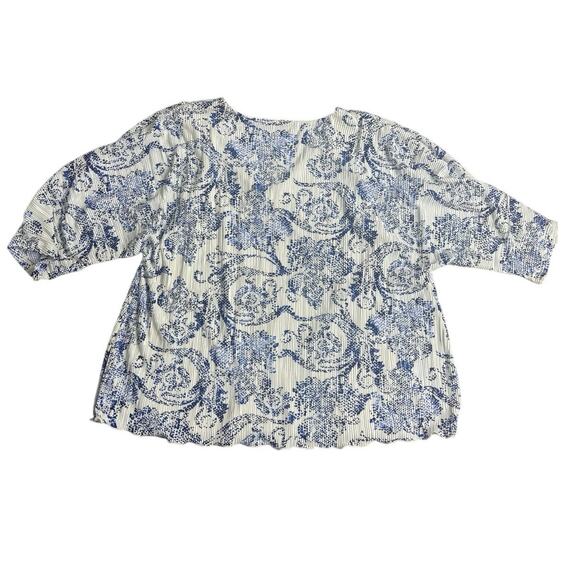 Chico’s Pleated Floral Print Blouse Blue White V-Neck Short Sleeve Top Size 1 M - Picture 6 of 7